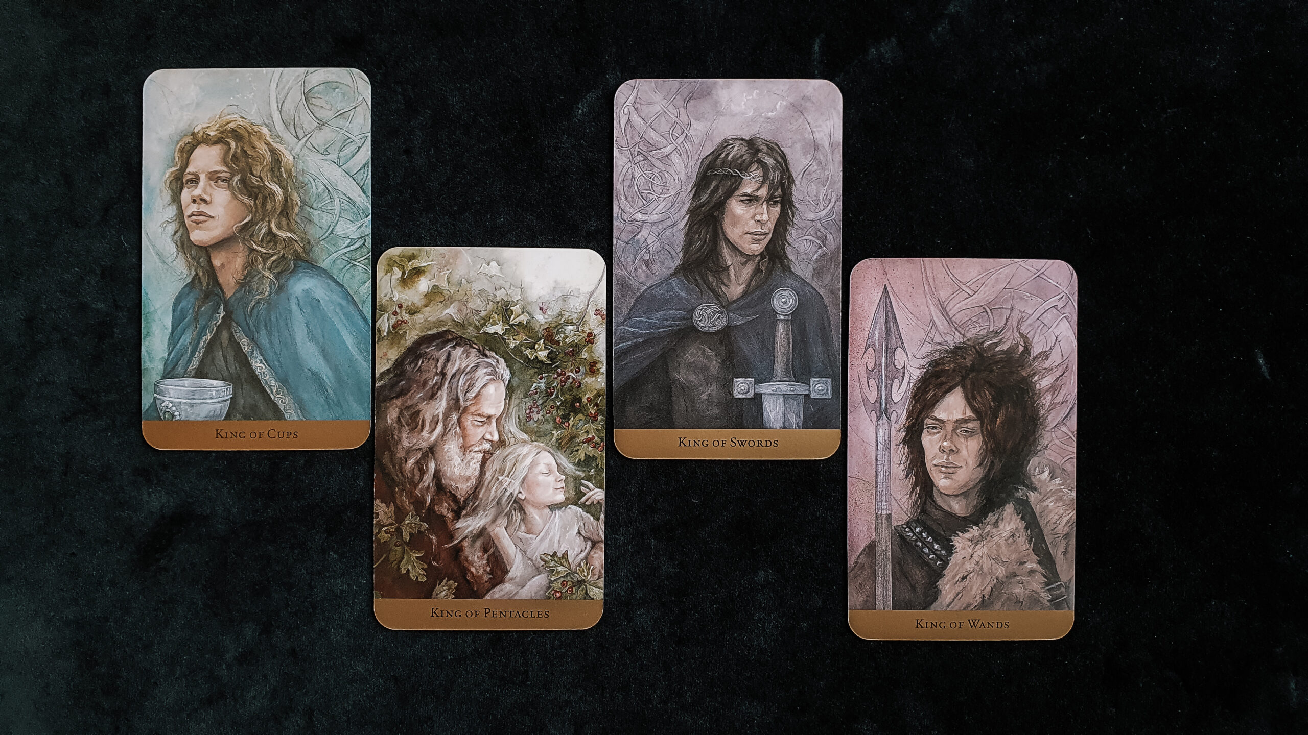 Karty Dworskie - głębsze rozumienie - Królowie